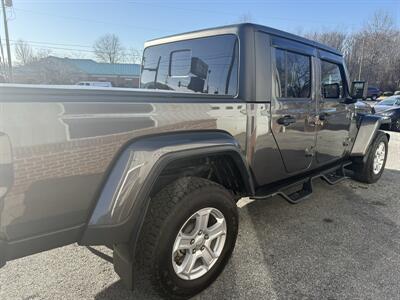 2021 Jeep Gladiator Sport S   - Photo 2 - Stuarts Draft, VA 24477