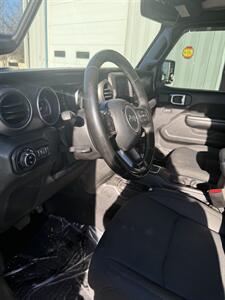 2021 Jeep Gladiator Sport S   - Photo 13 - Stuarts Draft, VA 24477