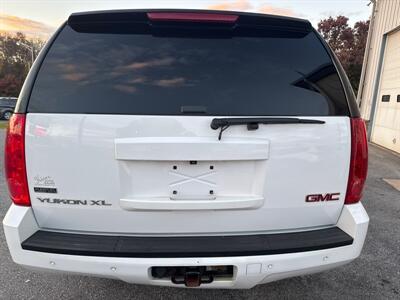 2012 GMC Yukon SLT   - Photo 10 - Stuarts Draft, VA 24477