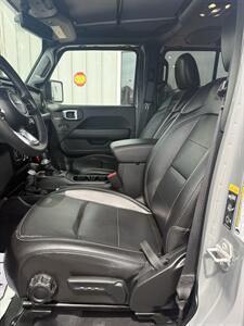 2023 Jeep Wrangler Sahara 4xe - Photo 12 - Stuarts Draft, VA 24477