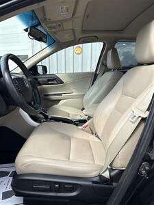2016 Honda Accord EX-L V6   - Photo 12 - Stuarts Draft, VA 24477