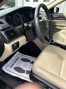 2016 Honda Accord EX-L V6   - Photo 13 - Stuarts Draft, VA 24477