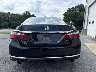 2016 Honda Accord EX-L V6   - Photo 7 - Stuarts Draft, VA 24477