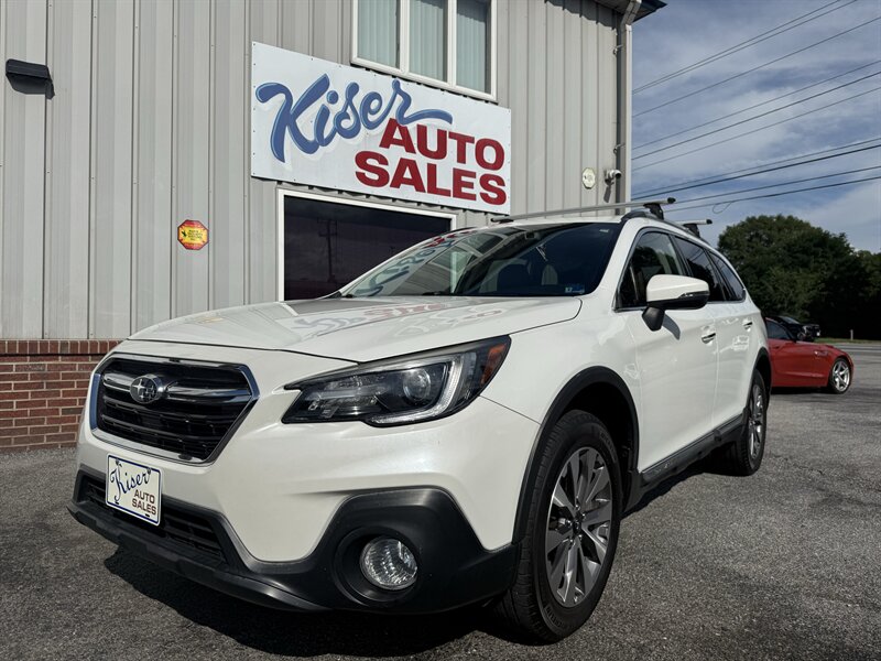 2019 Subaru Outback 2.5i Touring   - Photo 1 - Stuarts Draft, VA 24477