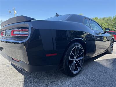 2015 Dodge Challenger R/T Scat Pack   - Photo 9 - Stuarts Draft, VA 24477