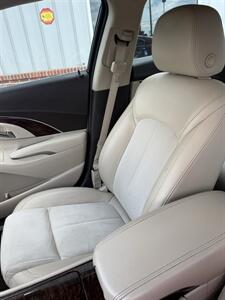 2015 Buick LaCrosse - Photo 16 - Stuarts Draft, VA 24477