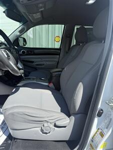 2014 Toyota Tacoma SR5 BAJA   - Photo 14 - Stuarts Draft, VA 24477