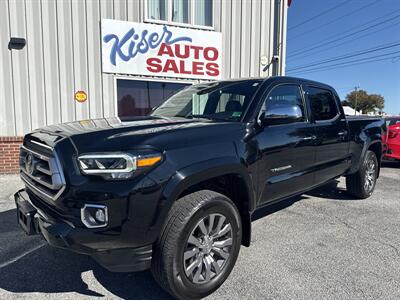 2022 Toyota Tacoma Limited   - Photo 2 - Stuarts Draft, VA 24477