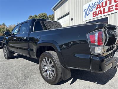 2022 Toyota Tacoma Limited   - Photo 10 - Stuarts Draft, VA 24477