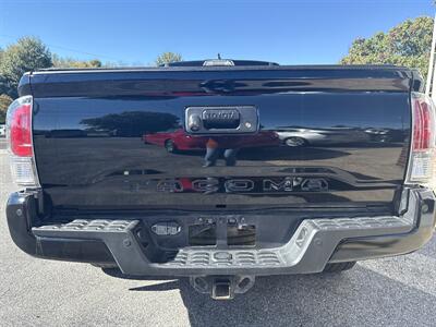 2022 Toyota Tacoma Limited   - Photo 7 - Stuarts Draft, VA 24477