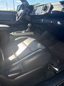 2022 Toyota Tacoma Limited   - Photo 31 - Stuarts Draft, VA 24477