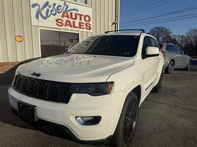 2017 Jeep Grand Cherokee Altitude   - Photo 3 - Stuarts Draft, VA 24477