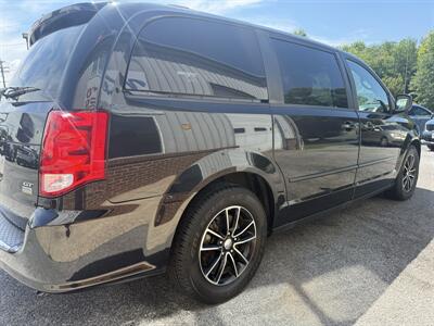 2017 Dodge Grand Caravan GT - Photo 6 - Stuarts Draft, VA 24477