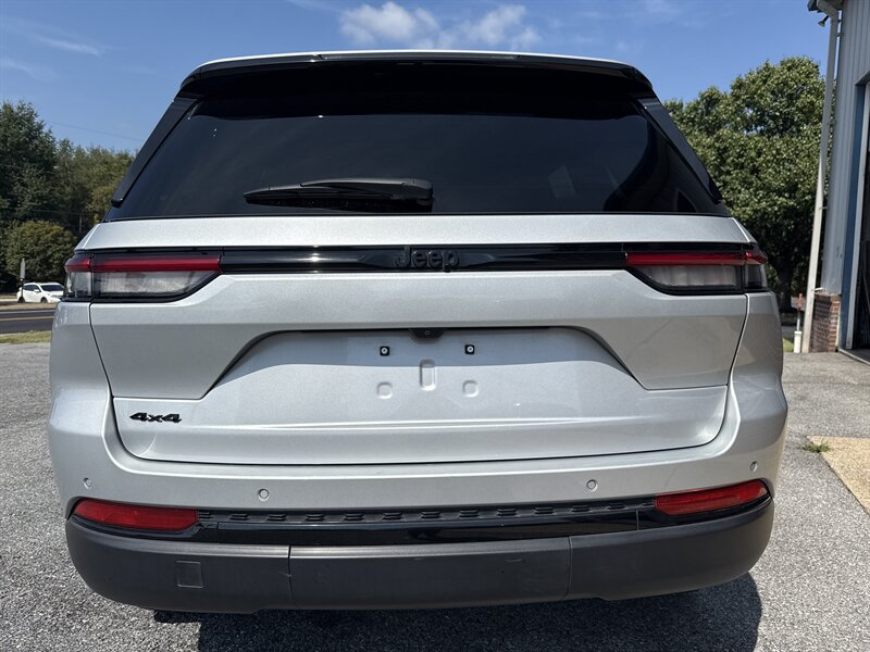 2024 Jeep Grand Cherokee Altitude X photo 3