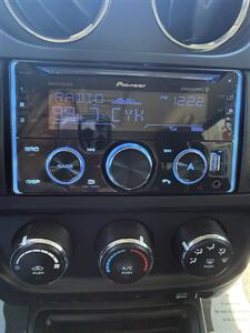 2017 Jeep Patriot Latitude   - Photo 19 - Stuarts Draft, VA 24477