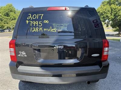 2017 Jeep Patriot Latitude   - Photo 7 - Stuarts Draft, VA 24477