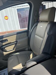 2015 Nissan Armada Platinum - Photo 25 - Stuarts Draft, VA 24477