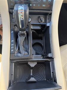 2017 Ford Taurus Limited   - Photo 18 - Stuarts Draft, VA 24477