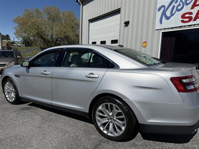 2017 Ford Taurus Limited   - Photo 9 - Stuarts Draft, VA 24477