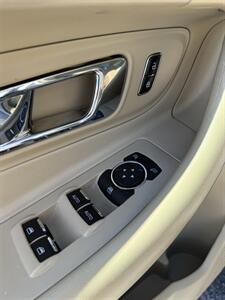 2017 Ford Taurus Limited   - Photo 13 - Stuarts Draft, VA 24477