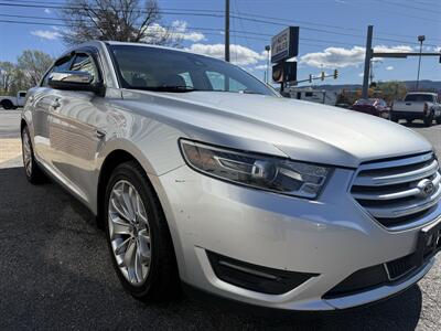 2017 Ford Taurus Limited   - Photo 4 - Stuarts Draft, VA 24477
