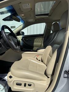 2017 Ford Taurus Limited   - Photo 12 - Stuarts Draft, VA 24477