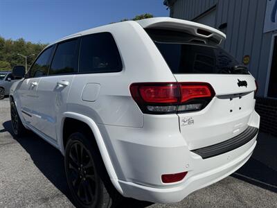 2022 Jeep Grand Cherokee WK Laredo X - Photo 11 - Stuarts Draft, VA 24477