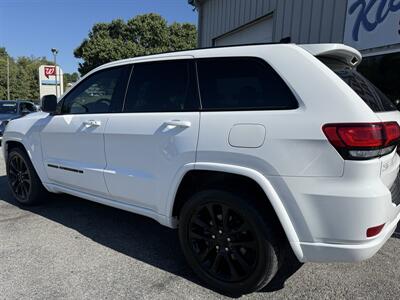 2022 Jeep Grand Cherokee WK Laredo X - Photo 12 - Stuarts Draft, VA 24477