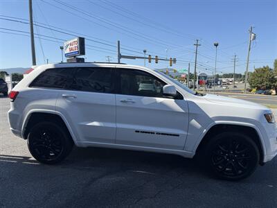 2022 Jeep Grand Cherokee WK Laredo X - Photo 6 - Stuarts Draft, VA 24477