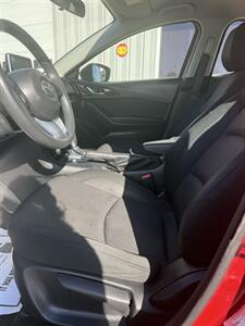 2016 Mazda Mazda3 i Sport   - Photo 13 - Stuarts Draft, VA 24477