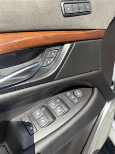 2019 Cadillac Escalade Premium Luxury   - Photo 15 - Stuarts Draft, VA 24477