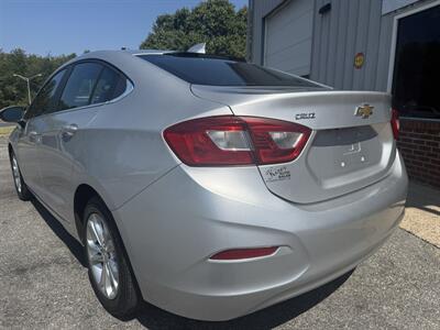 2019 Chevrolet Cruze LT - Photo 9 - Stuarts Draft, VA 24477