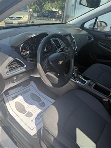 2019 Chevrolet Cruze LT - Photo 15 - Stuarts Draft, VA 24477