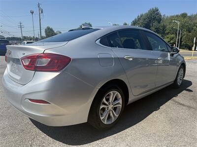 2019 Chevrolet Cruze LT - Photo 7 - Stuarts Draft, VA 24477