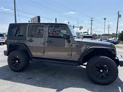 2017 Jeep Wrangler Unlimited Sport   - Photo 5 - Stuarts Draft, VA 24477