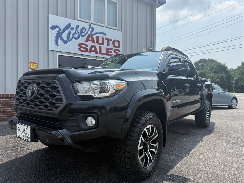 Midnight Black Metallic 2020 Toyota Tacoma Pickup Truck Four-Wheel Drive Automatic