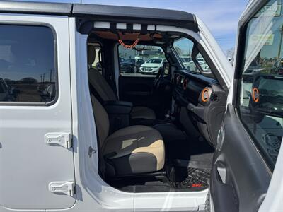 2020 Jeep Gladiator Sport S   - Photo 29 - Schoolcraft, MI 49087