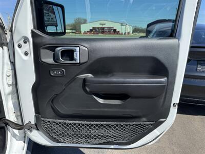 2020 Jeep Gladiator Sport S   - Photo 28 - Schoolcraft, MI 49087