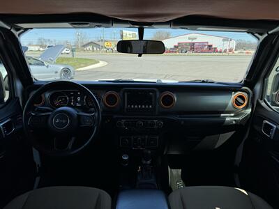 2020 Jeep Gladiator Sport S   - Photo 19 - Schoolcraft, MI 49087