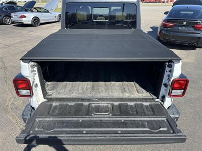 2020 Jeep Gladiator Sport S   - Photo 27 - Schoolcraft, MI 49087