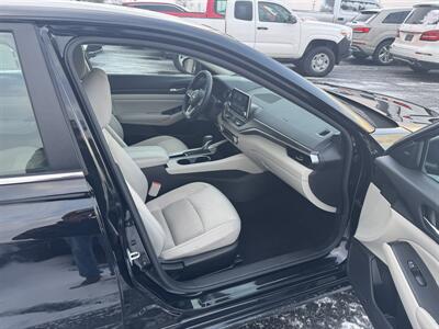 2024 Nissan Altima 2.5 SV   - Photo 27 - Schoolcraft, MI 49087