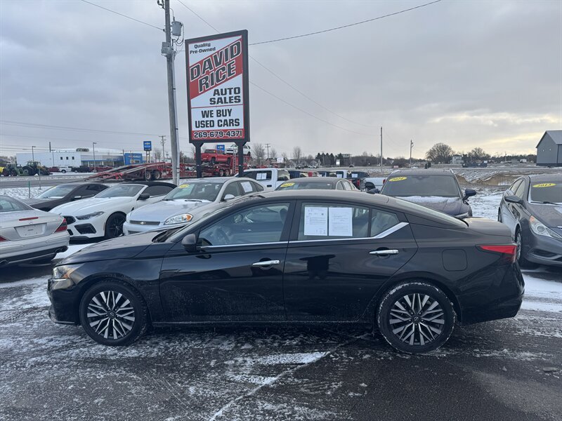 2024 Nissan Altima 2.5 SV   - Photo 1 - Schoolcraft, MI 49087