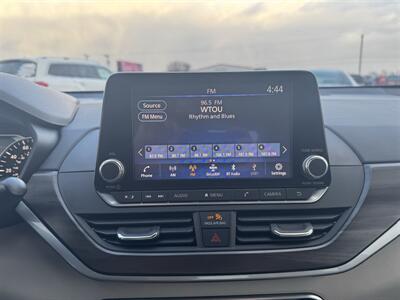2024 Nissan Altima 2.5 SV   - Photo 15 - Schoolcraft, MI 49087