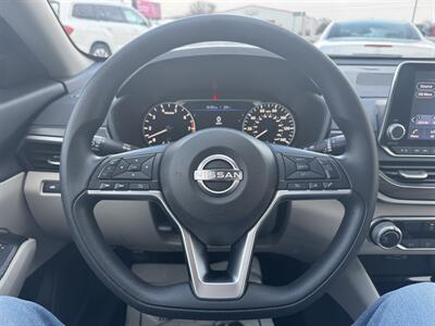 2024 Nissan Altima 2.5 SV   - Photo 12 - Schoolcraft, MI 49087