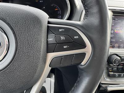 2018 Jeep Grand Cherokee Overland   - Photo 9 - Schoolcraft, MI 49087