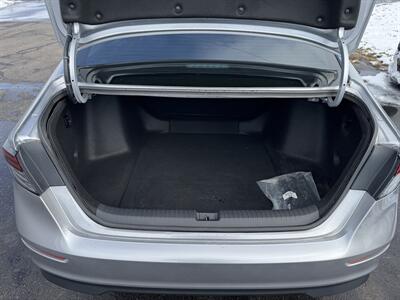 2024 Honda Accord LX   - Photo 12 - Schoolcraft, MI 49087