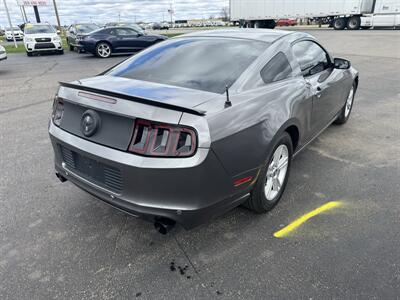 2014 Ford Mustang V6 - Photo 3 - Schoolcraft, MI 49087