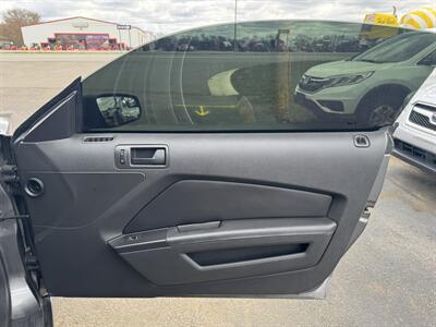2014 Ford Mustang V6 - Photo 18 - Schoolcraft, MI 49087