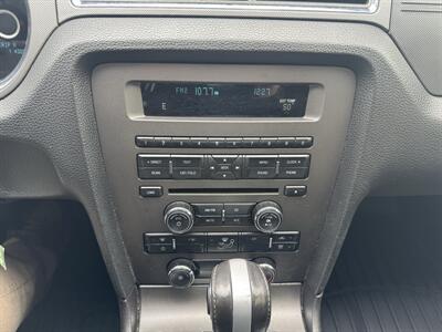 2014 Ford Mustang V6 - Photo 12 - Schoolcraft, MI 49087