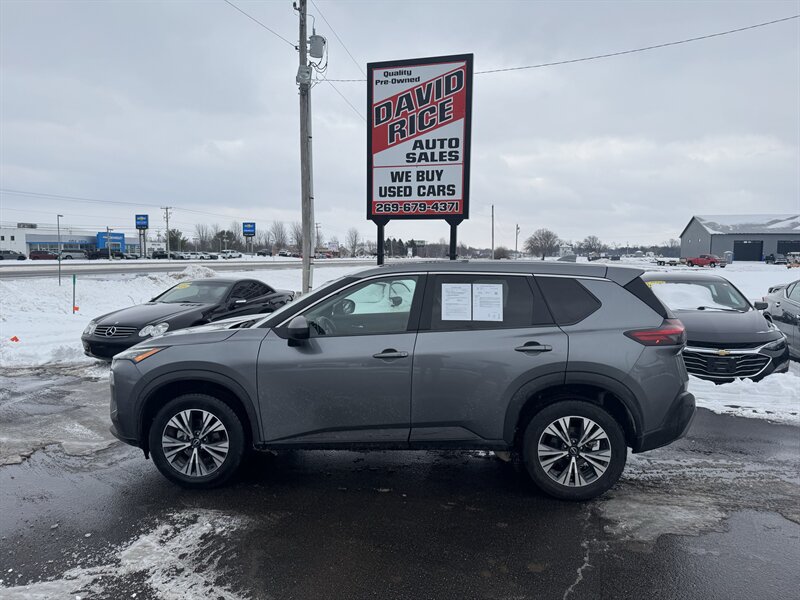 2023 Nissan Rogue SV   - Photo 1 - Schoolcraft, MI 49087